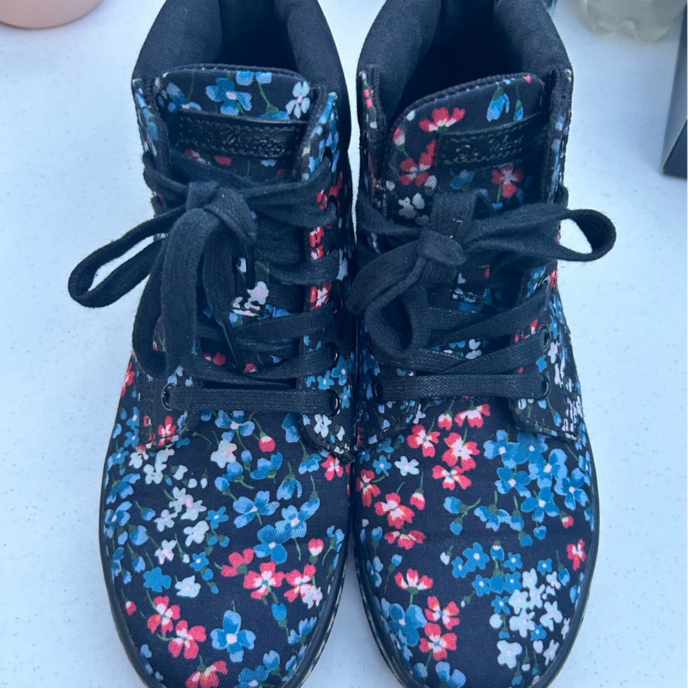 Floral Dr martens